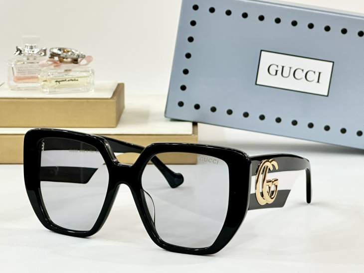 Picture of Gucci Sunglasses _SKUfw80879733fw